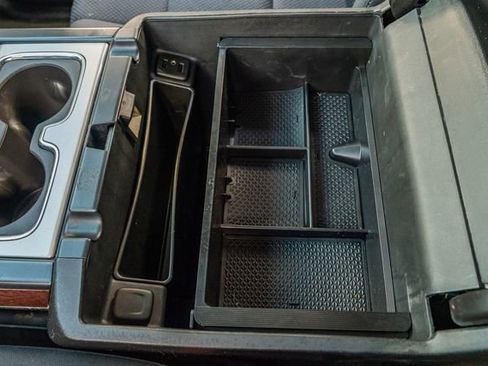 Used 2017 GMC Sierra 1500 SLE w/ SLE Value Package image 32