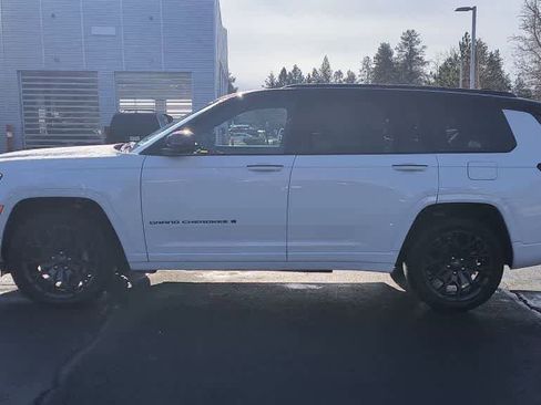 New 2025 Jeep Grand Cherokee L Summit w/ Obsidian Package image 5