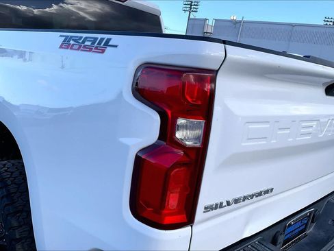 Used 2020 Chevrolet Silverado 1500 LT Trail Boss AWD/4WD image 32