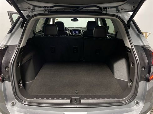 Used 2023 GMC Terrain SLT image 22