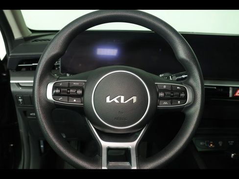 Used 2025 Kia K5 LXS FWD image 11