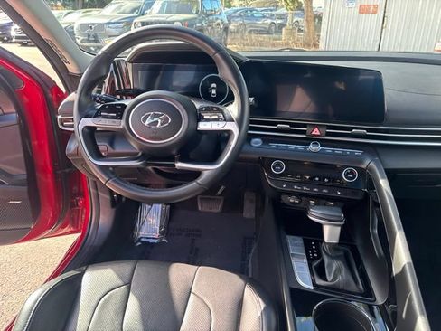 Used 2023 Hyundai Elantra Limited FWD image 21