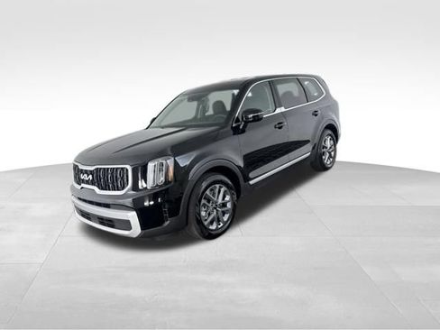Certified 2025 Kia Telluride LX FWD image 5