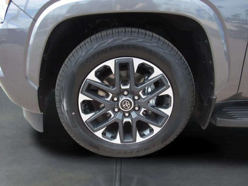 Used 2024 Toyota Sequoia Limited AWD/4WD image 4