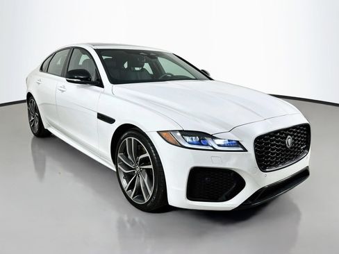 Used 2024 Jaguar XF R-Dynamic SE AWD/4WD image 3
