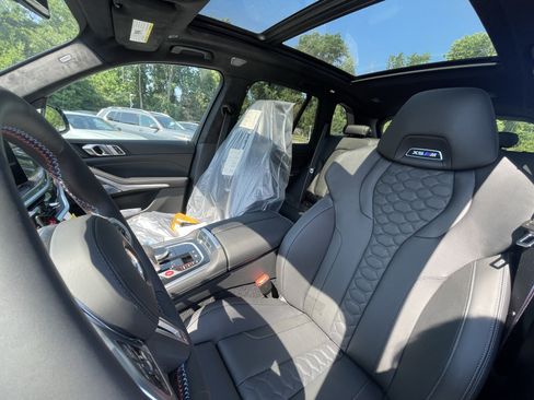 New 2026 BMW X5 M Competition w/ Executive Package AWD/4WD image 8