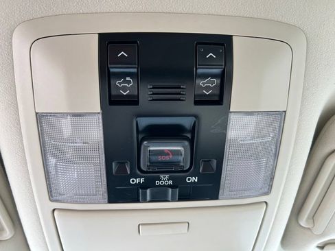 Used 2022 Lexus GX 460 Premium w/ Premium Package AWD/4WD image 35