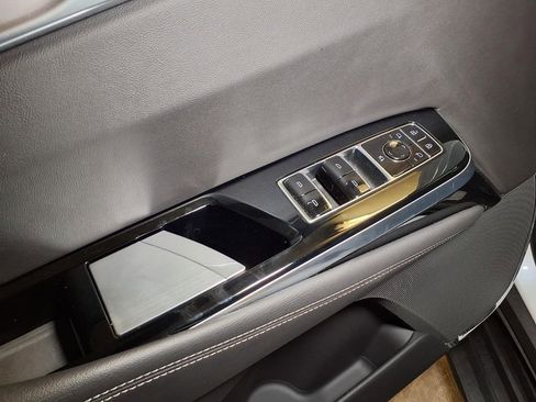 Certified 2025 Cadillac Escalade Sport AWD/4WD image 14