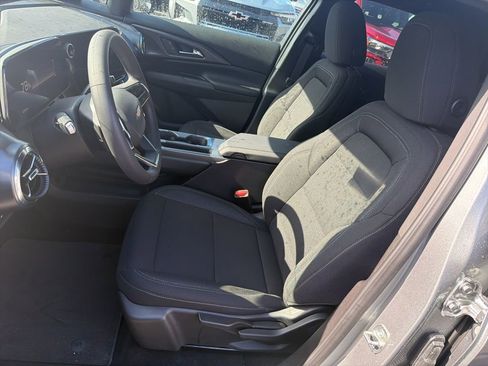 New 2026 Chevrolet Equinox EV LT image 7