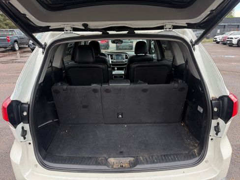 Used 2018 Toyota Highlander Limited AWD/4WD image 32