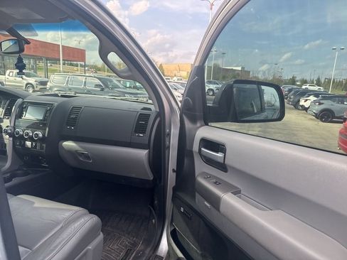 Used 2016 Toyota Sequoia Limited w/ Safety & Convenience Package image 13