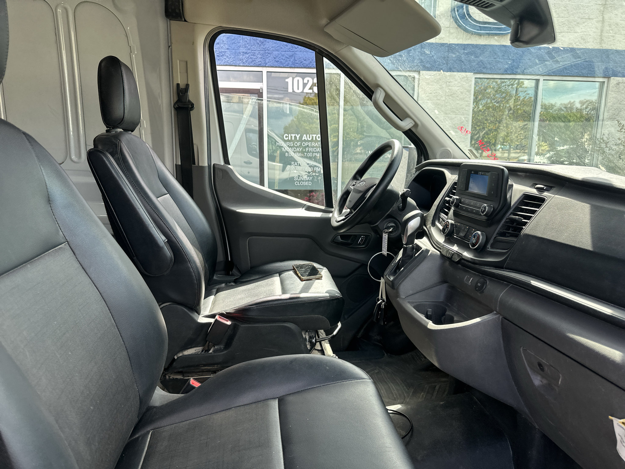 Used 2025 Ford Transit 250 148 Medium Roof RWD image 10