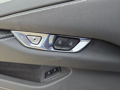 Used 2021 Chevrolet Corvette Stingray Preferred Conv w/ Battery Protection Package image 44