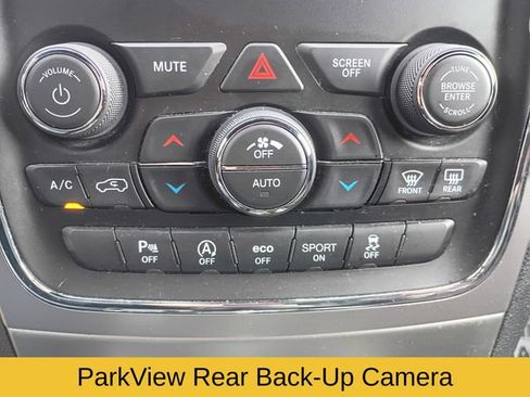 Used 2021 Jeep Grand Cherokee Laredo AWD/4WD image 17