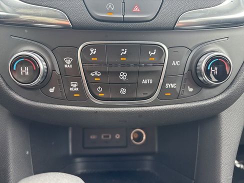 Used 2024 Chevrolet Equinox LT w/ LPO, Floor Liner Package image 62