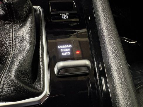 Used 2024 Jeep Compass Limited image 17