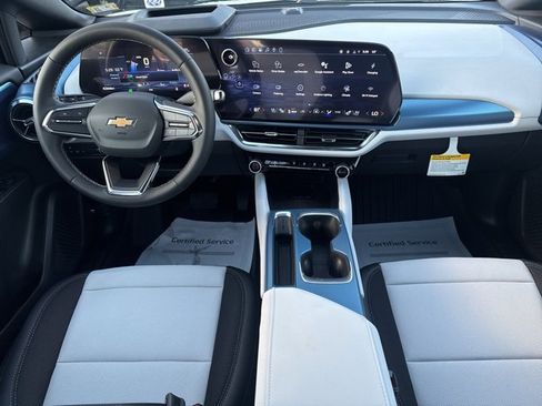 New 2026 Chevrolet Equinox EV LT w/ Convenience Package II image 24