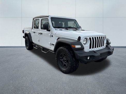 Certified 2021 Jeep Gladiator Sport image 8