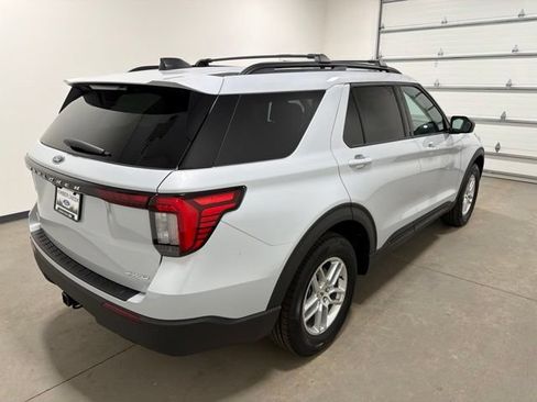 New 2026 Ford Explorer Active AWD/4WD image 4