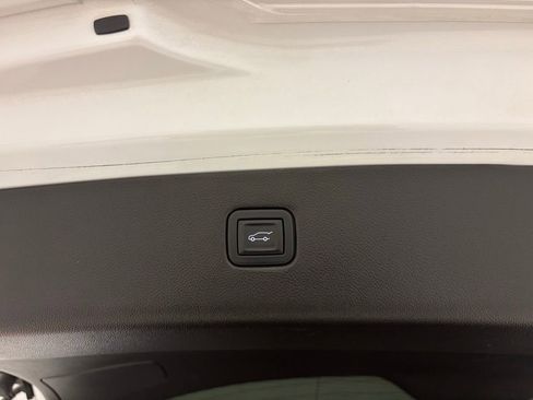 Certified 2021 Chevrolet Blazer RS w/ Driver Confidence II Package FWD image 47