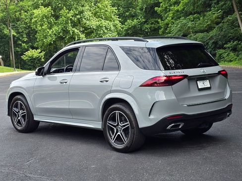 Used 2024 Mercedes-Benz GLE 450e 4MATIC image 4