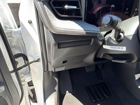 New 2026 Nissan Kicks SV AWD/4WD image 29