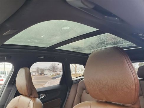 Certified 2025 Volvo XC60 B5 Plus image 13