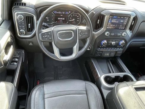 Certified 2022 GMC Sierra 2500 Denali w/ Denali Ultimate Package image 15