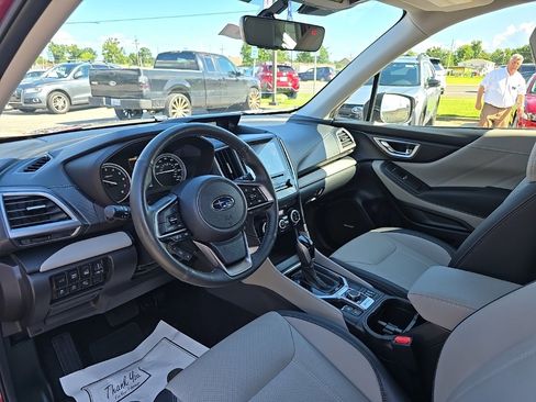 Used 2023 Subaru Forester Limited image 7