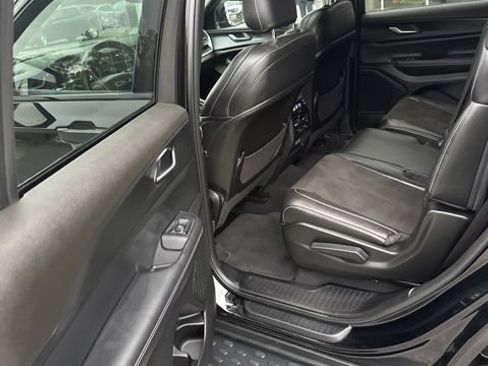 Used 2023 Jeep Grand Cherokee L Laredo AWD/4WD image 16