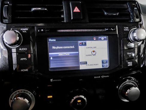 Used 2018 Toyota 4Runner TRD Off-Road Premium AWD/4WD image 26