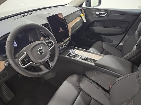 New 2026 Volvo XC60 B5 Plus w/ Protection Package Premier image 19