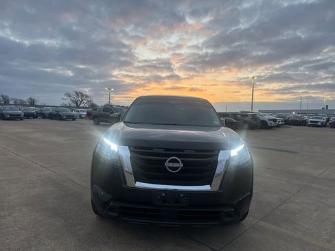 Certified 2024 Nissan Pathfinder S w/ Cargo Package image 4