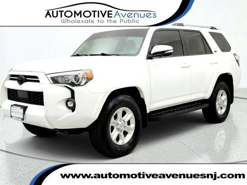 Used 2023 Toyota 4Runner SR5 Premium w/ Moonroof Package AWD/4WD image 1