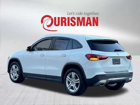 Used 2021 Mercedes-Benz GLA 250 4MATIC w/ Premium Package image 4