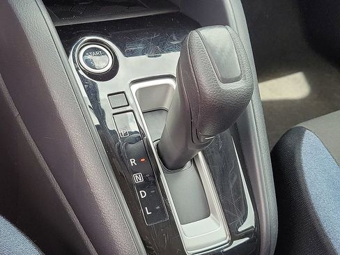 Used 2025 Nissan Versa SV FWD image 17