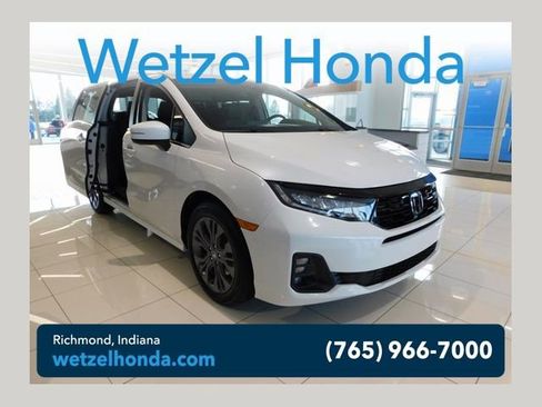 New 2026 Honda Odyssey Touring image 1