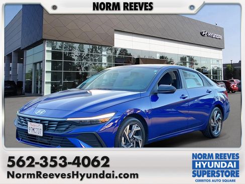 Certified 2025 Hyundai Elantra SEL w/ Cargo Package image 1