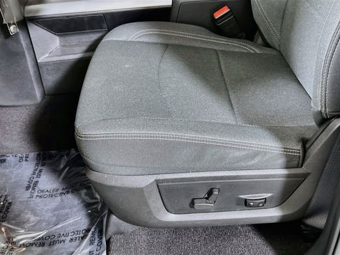 Used 2022 RAM 1500 Classic Warlock w/ Electronics Group AWD/4WD image 19