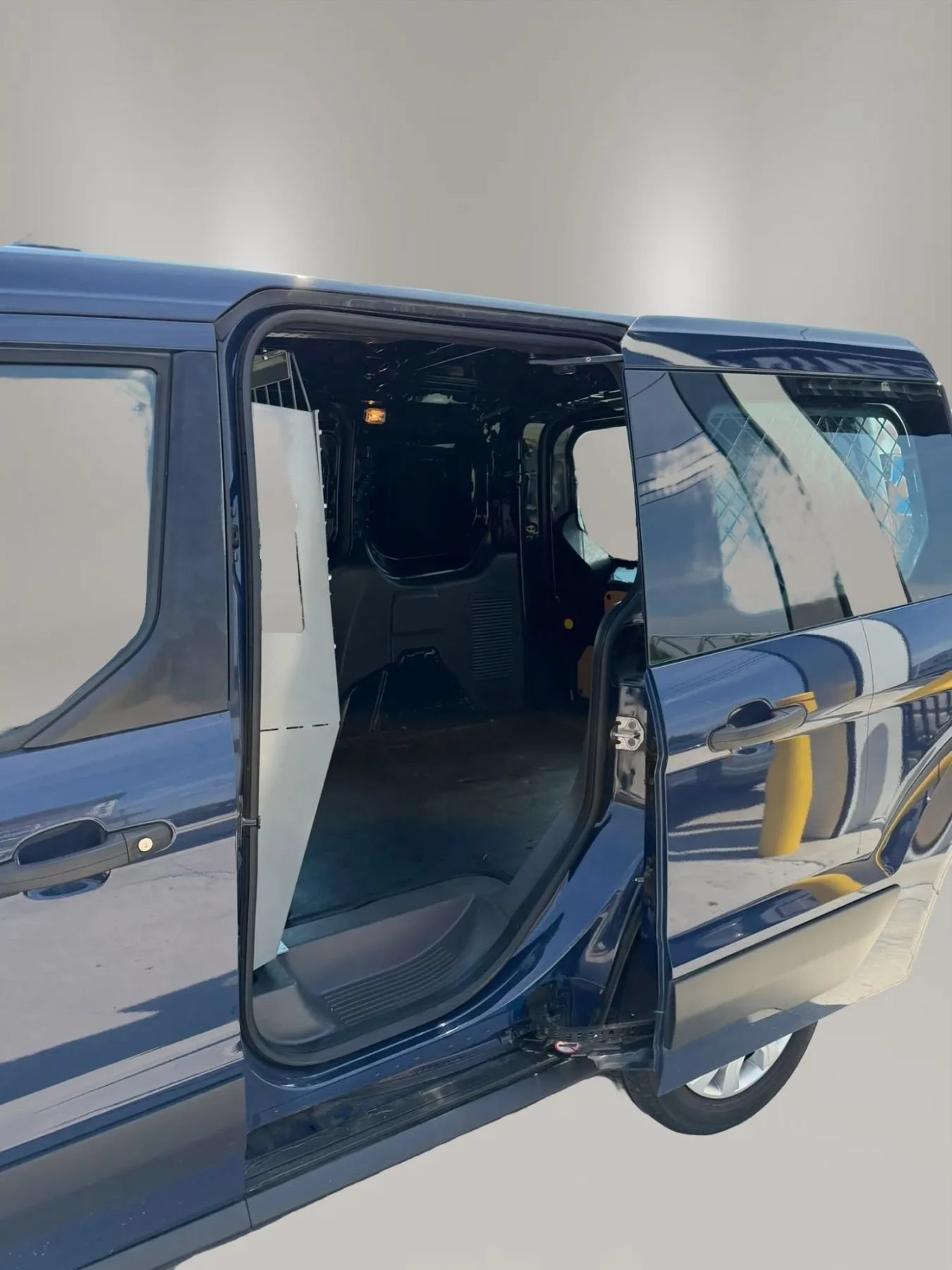 Used 2020 Ford Transit Connect XL FWD image 12