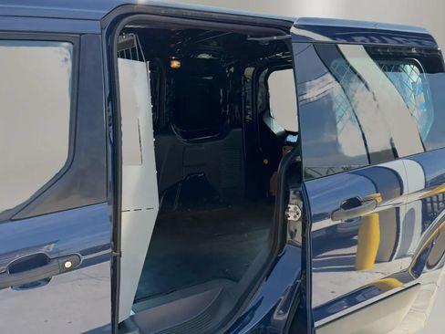Used 2020 Ford Transit Connect XL FWD image 12