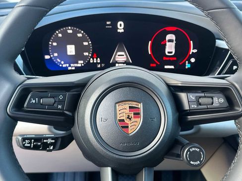 New 2025 Porsche Macan Electric image 25