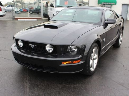 Used 2009 Ford Mustang GT Premium image 18