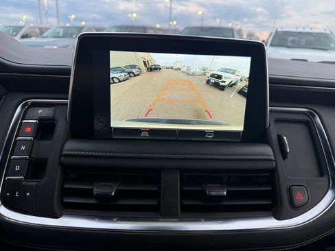 Used 2023 GMC Yukon XL SLT image 28