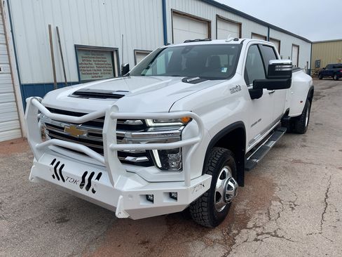 Used 2022 Chevrolet Silverado 3500 High Country w/ Safety Package II image 2
