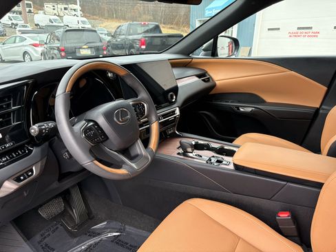 Used 2025 Lexus RX 350 AWD image 14
