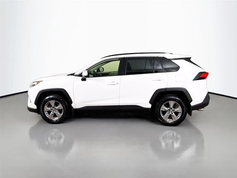Used 2023 Toyota RAV4 XLE w/ Convenience Package image 4