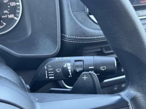 Used 2024 Nissan Rogue S FWD image 20
