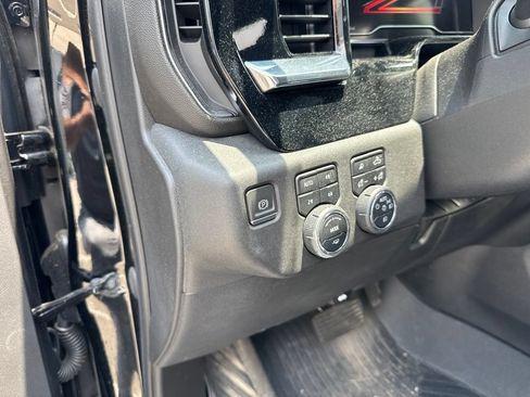 Used 2024 Chevrolet Silverado 2500 LTZ w/ LTZ Convenience Package AWD/4WD image 21