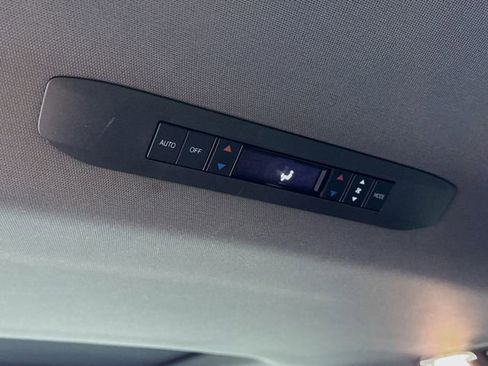 Used 2021 Toyota Sienna XSE image 33